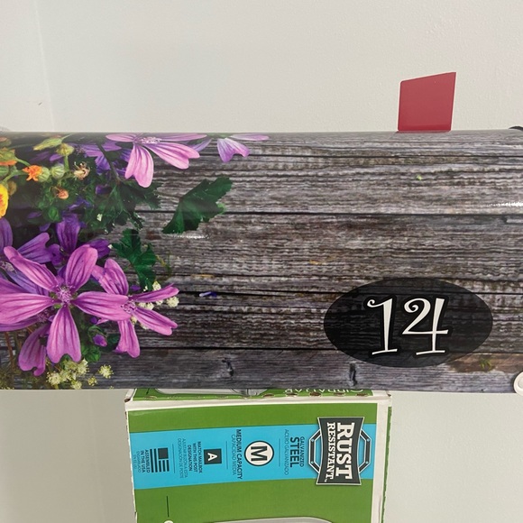 Beautiful Custom Mailbox with floral design. Add your name & address optional. - Picture 6 of 11